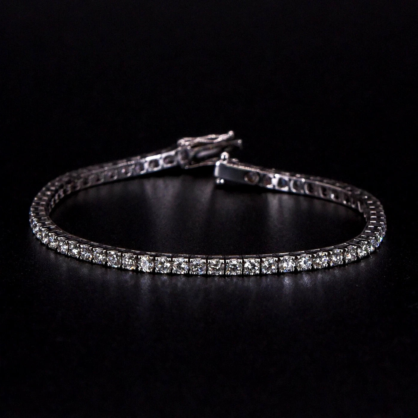 Bracciale tennis griffe oro bianco 18kt 5.00ct F VVS