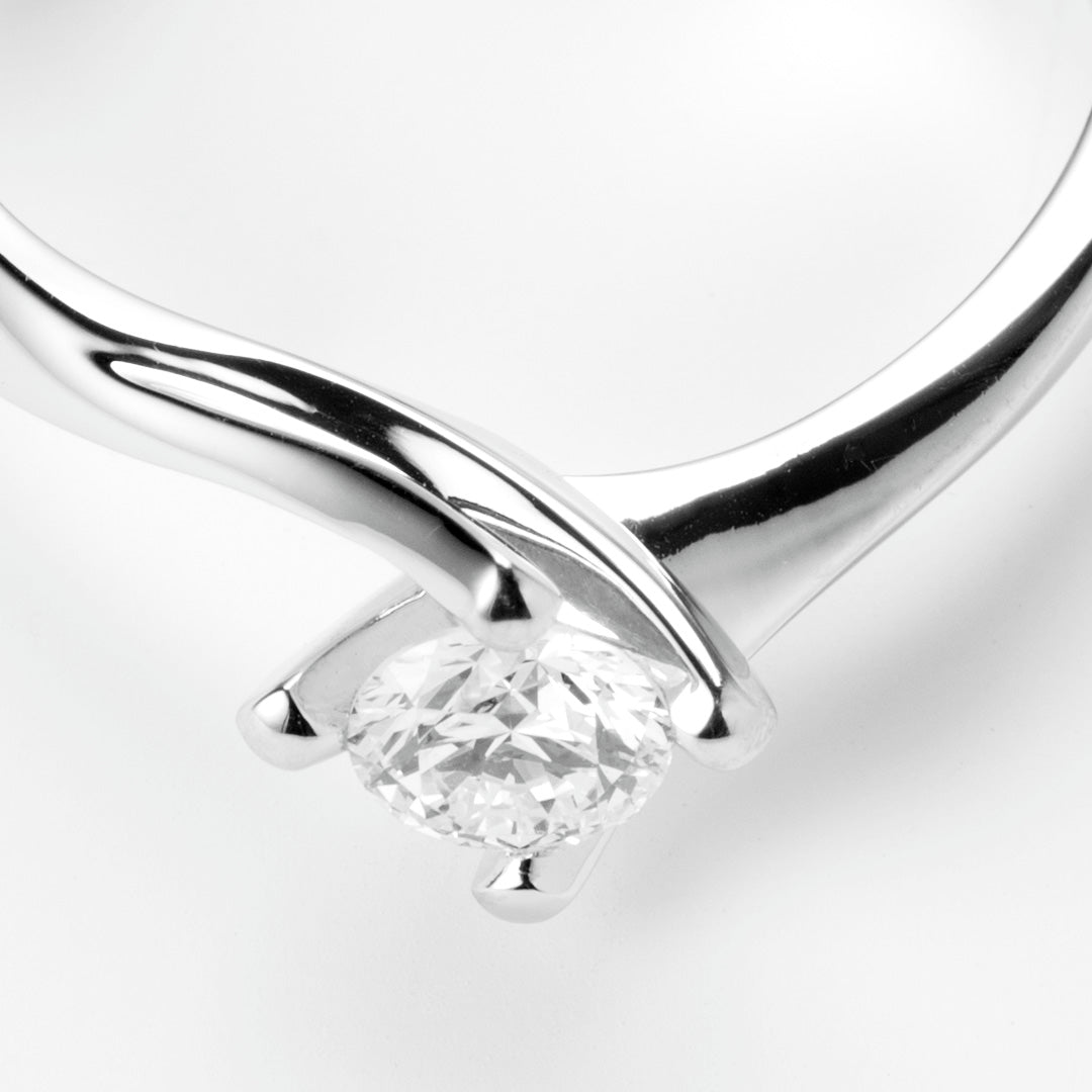 Anello solitario Valentino diamante 0.30ct F VVS oro bianco 18kt